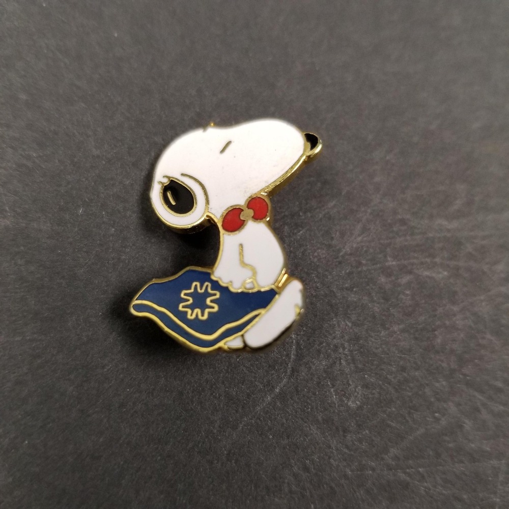 Vintage Snoopy Enamel Pin Peanuts 1958 United Feature Syndicate Bow Tie Why Me - Picture 3 of 5